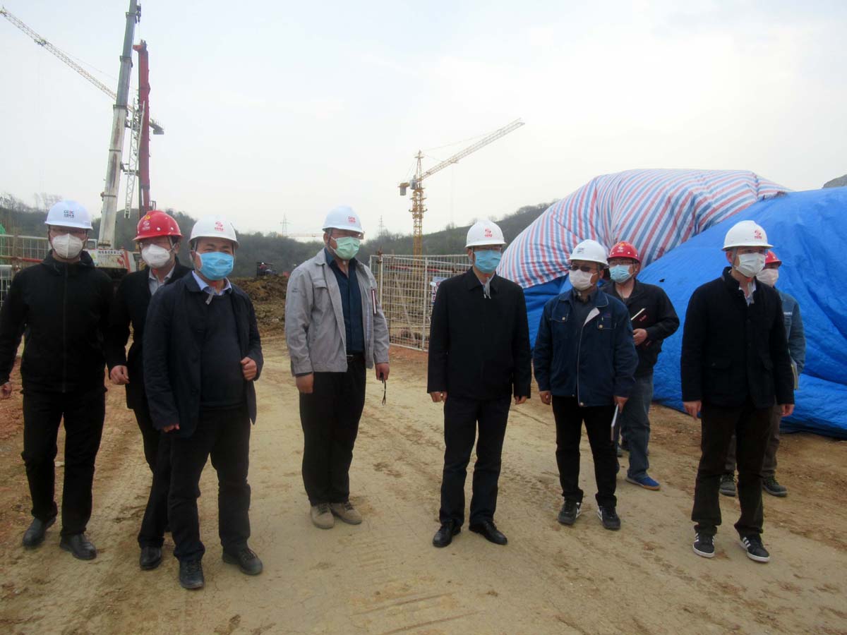 皖能環(huán)?？偨?jīng)理張為義到安徽電建一公司合肥龍泉山項目調(diào)研疫情防控和復(fù)工復(fù)產(chǎn)工作