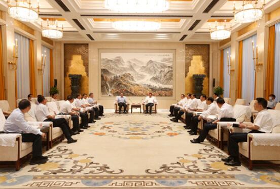 湖北省委書(shū)記應(yīng)勇、省長(zhǎng)王曉東會(huì)見(jiàn)國(guó)家電網(wǎng)董事長(zhǎng)、黨組書(shū)記毛偉明