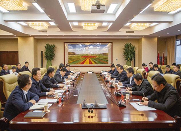 內(nèi)蒙古電力（集團(tuán)）公司董事長、黨委書記賈振國帶隊赴鄂爾多斯地區(qū)調(diào)研