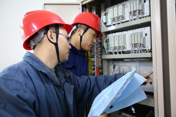 國網(wǎng)寧海縣供電公司：緊急消缺除隱患，筑牢電網(wǎng)“三防線”