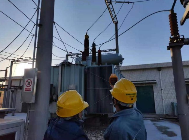 國網萊州市供電公司全力應對寒潮天氣，保障群眾溫暖度冬