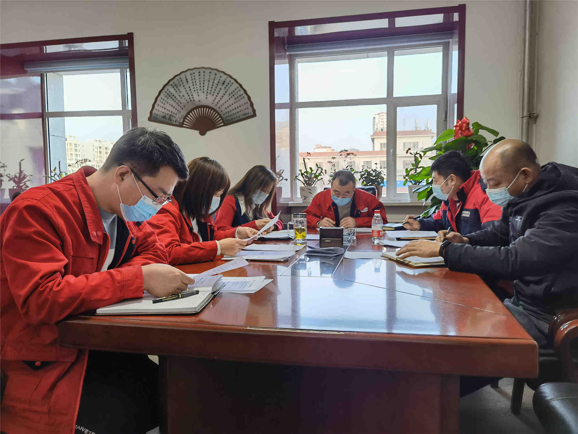 烏海電業(yè)局農(nóng)電處：對(duì)標(biāo)工作標(biāo)準(zhǔn)，定員定崗定細(xì)則