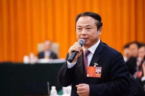 發(fā)展智慧型儲(chǔ)能電站 助力實(shí)現(xiàn)“碳達(dá)峰、碳中和”——訪全國(guó)人大代表、天能控股集團(tuán)董事長(zhǎng)張?zhí)烊? /></a></div>
				<div   id=