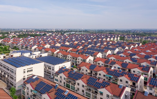 【兩會】南存輝委員：建議戶用光伏電力納入綠電、綠證、碳排放權(quán)交易市場