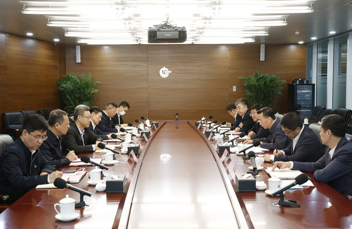錢智民拜會(huì)中國(guó)海油董事長(zhǎng)、黨組書記汪東進(jìn)