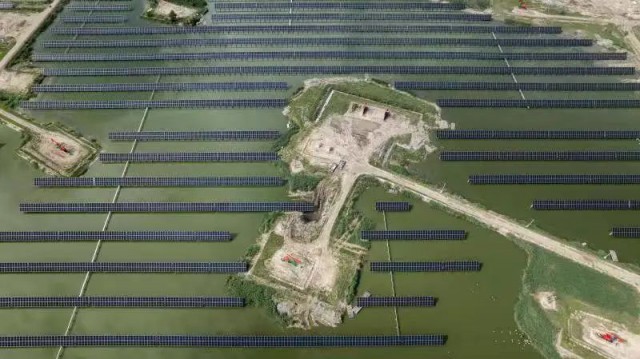 18.73MW！中石油首個水面光伏項目并網(wǎng)發(fā)電