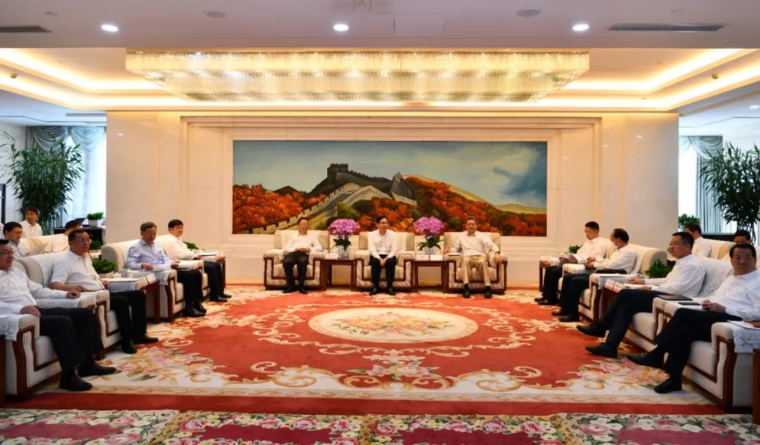 國(guó)家電投與中國(guó)建材集團(tuán)、中國(guó)鐵建舉行三方會(huì)談