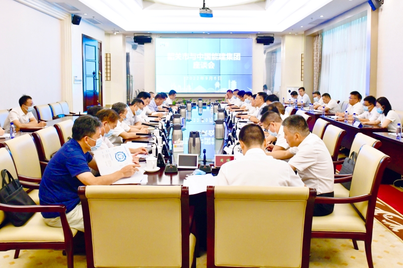 孫洪水與韶關(guān)市委書記、市長陳少榮會談