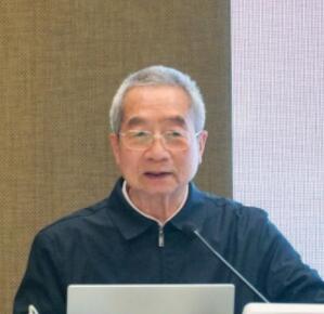 周大地：動(dòng)力電池發(fā)展迅猛，氫燃料或?qū)⒊鼍? width=