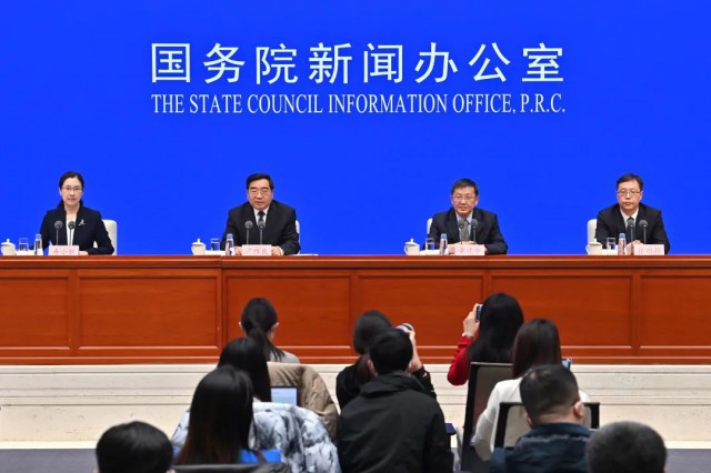 國家發(fā)改委：健全多能互補(bǔ)綜合應(yīng)急調(diào)度機(jī)制，推動風(fēng)、光發(fā)電多發(fā)滿發(fā)