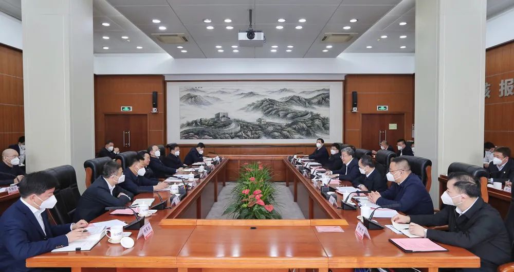 中核集團(tuán)黨組書記、董事長余劍鋒與遼寧省委書記郝鵬、省長李樂成會談