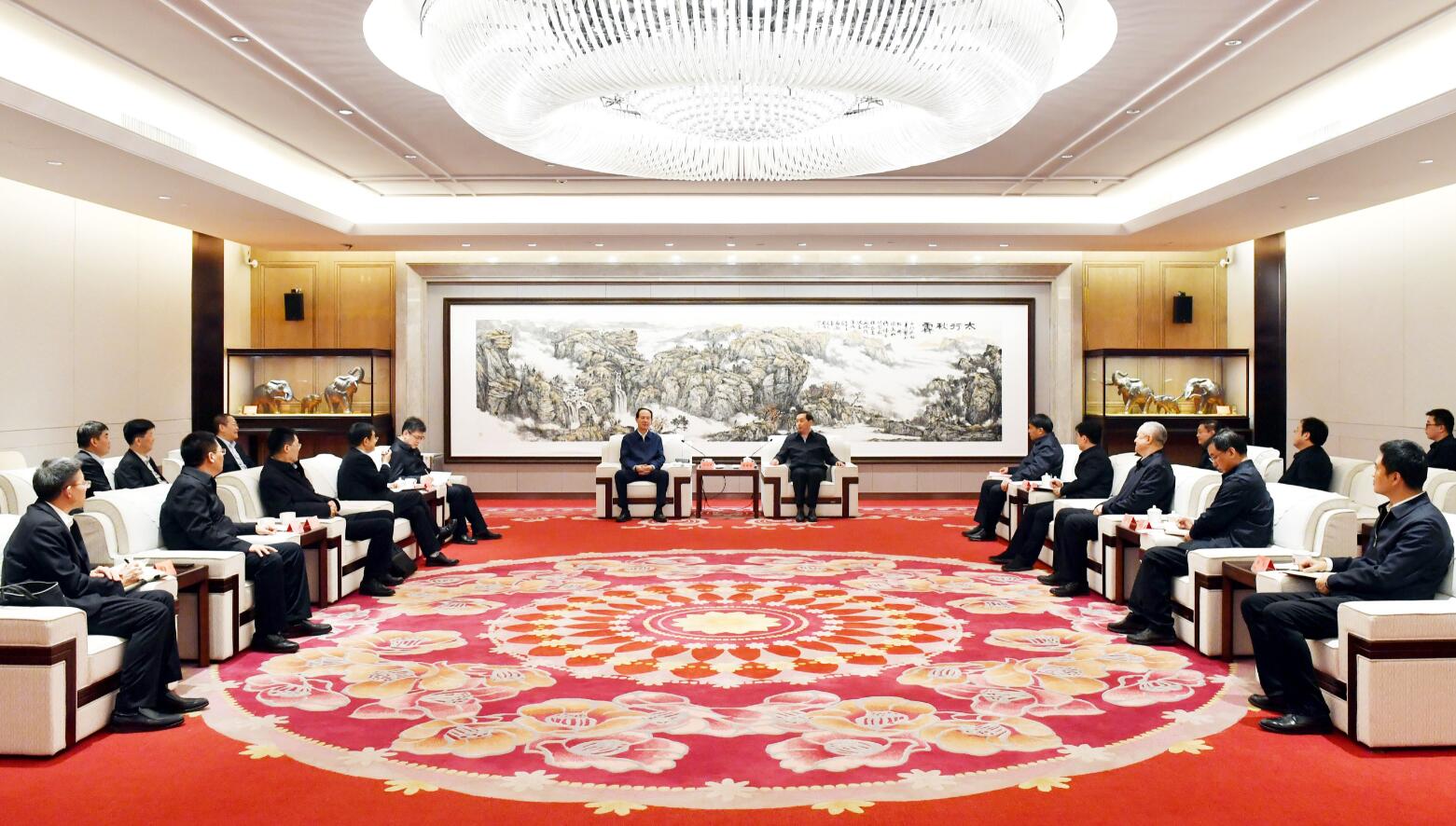中國電建黨委書記、董事長丁焰章與河北省委常委、石家莊市委書記張超超會談