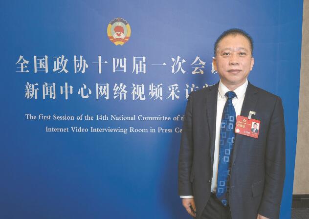 強化科技創(chuàng)新 推動發(fā)展方式綠色轉型——訪全國政協(xié)委員、中國工程院院士劉中民