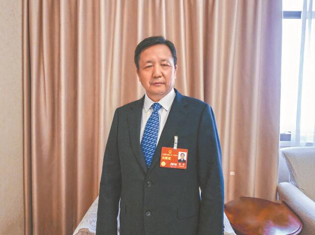 新型電力系統(tǒng)建設(shè)為電力裝備制造業(yè)帶來新機(jī)遇——訪全國人大代表，全國工商聯(lián)副主席，特變電工股份有限公司黨委書記、董事長(zhǎng)張新
