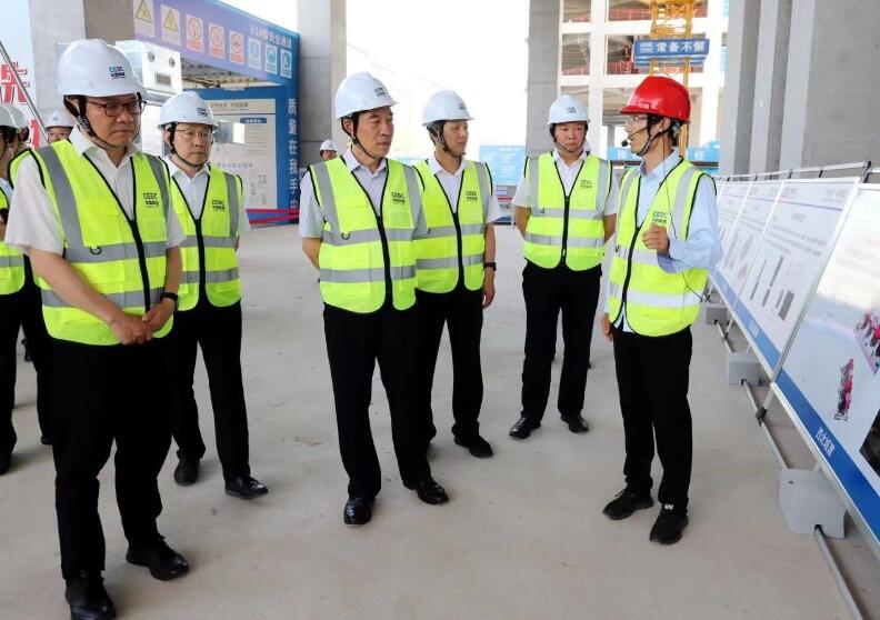 中國能建黨委副書記、總經(jīng)理孫洪水到西北城建未來廣場A區(qū)項目開展安全生產(chǎn)督導