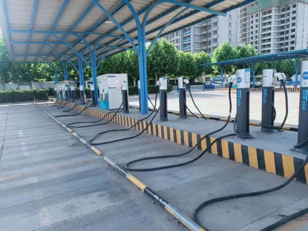即日起，聊城汽車總站充電樁對(duì)外開放啦!