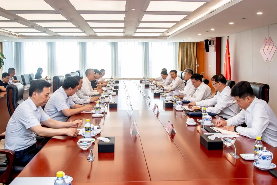 國家能源集團黨組書記、董事長劉國躍會見包頭市委副書記、市長張銳