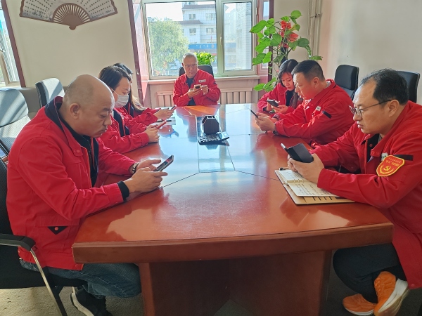 烏海市千里山供電公司：學習新細則，提升班組管理
