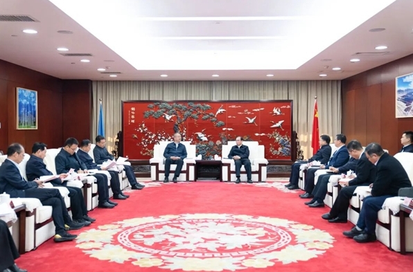 江毅會(huì)見陜西省人大常委會(huì)副主任、寶雞市委書記楊廣亭