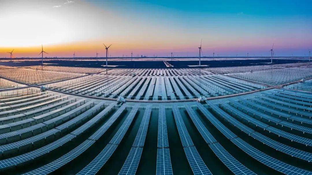 突破3億千瓦時，?；瘓F一期300MW光伏發(fā)電項目實現(xiàn)年度目標(biāo)