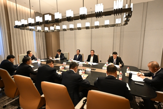 丁焰章與近期新任職子企業(yè)黨委書記、董事長進(jìn)行集體談話