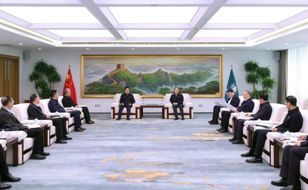 國(guó)家電網(wǎng)辛保安、張智剛與國(guó)家電投劉明勝、栗寶卿會(huì)談