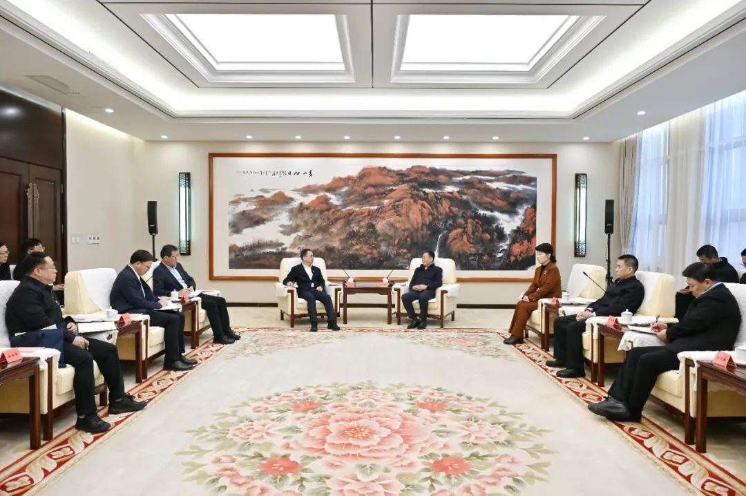 中國大唐集團有限公司董事長鄒磊拜會內(nèi)蒙古自治區(qū)黨委書記孫紹騁、自治區(qū)主席王莉霞
