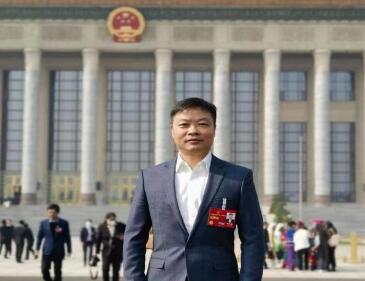 【兩會(huì)好聲音】全國人大代表、小鵬汽車董事長何小鵬：探索限定場景無人駕駛法規(guī)，助力車網(wǎng)融合和低空經(jīng)濟(jì)騰飛