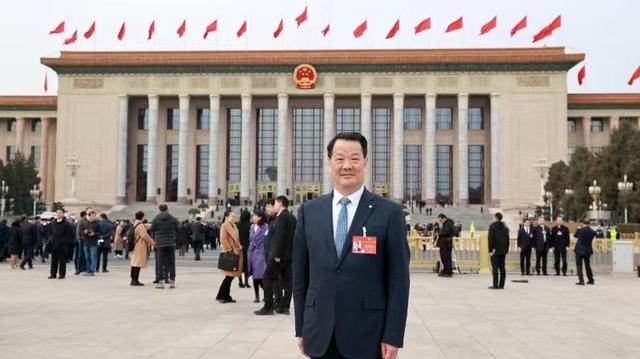 【兩會(huì)好聲音】彭壽院士建議：以應(yīng)用導(dǎo)向?yàn)橹黧w，真正實(shí)現(xiàn)綠色低碳產(chǎn)業(yè)高質(zhì)量發(fā)展