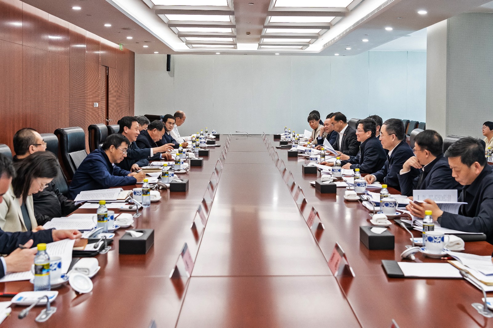 國(guó)家能源局黨組成員、副局長(zhǎng)任京東一行到國(guó)家能源集團(tuán)調(diào)研