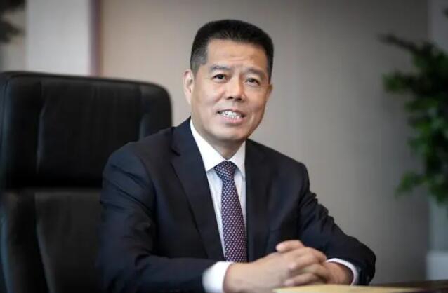 加快推動傳統(tǒng)煤炭企業(yè)向新能源企業(yè)轉(zhuǎn)型發(fā)展——訪全國人大代表，山東能源集團(tuán)黨委書記、董事長 李偉