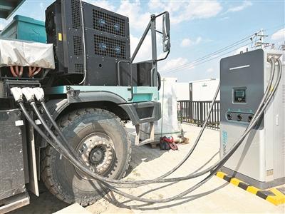 “1分鐘30度”，新能源重卡充電提速