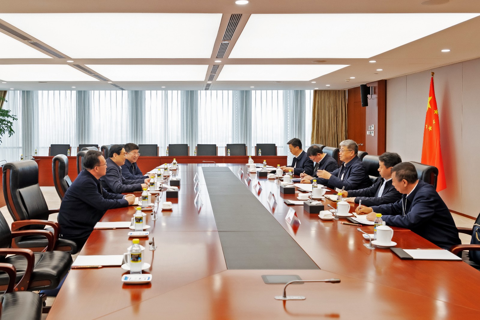 國家能源集團黨組書記、董事長劉國躍會見陜西省政協(xié)副主席、榆林市委書記張曉光