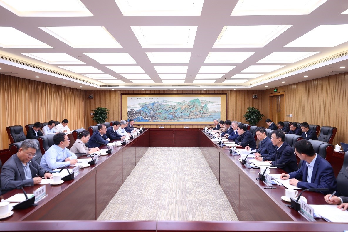 西安交通大學(xué)黨委書記盧建軍、校長張立群赴國家電網(wǎng)座談交流