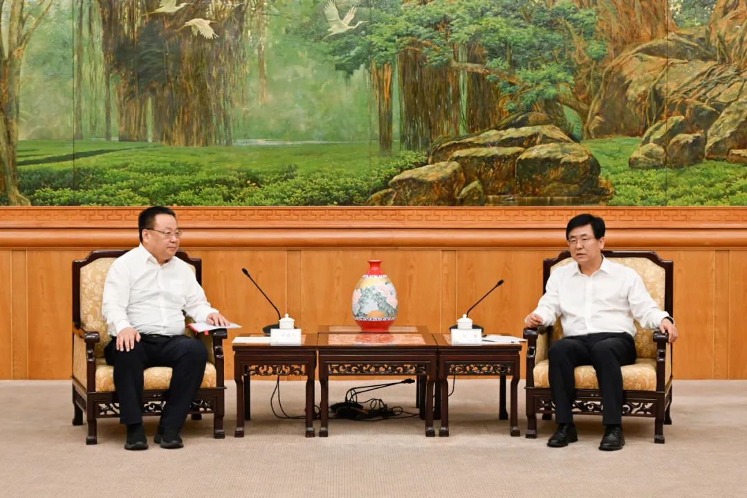 中核集團(tuán)總經(jīng)理、黨組副書記申彥鋒拜會福建省委副書記、省長趙龍