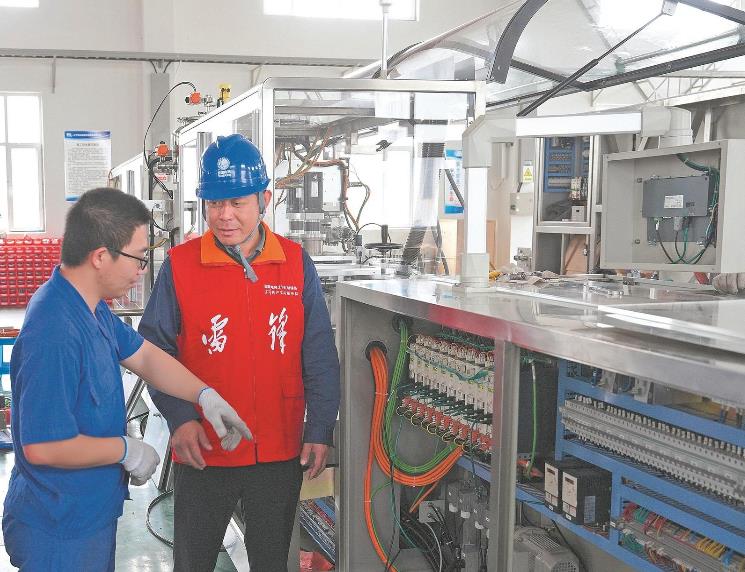 朱政委：當好客戶“電管家”，及時高效解難題