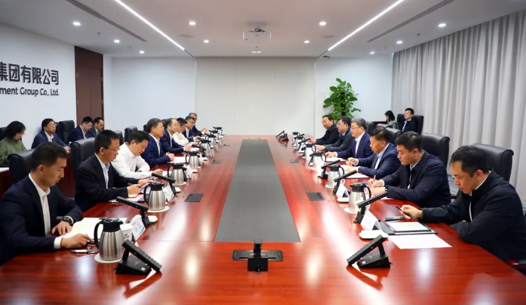 中國電氣裝備黨委書記、董事長李洪鳳會(huì)見濟(jì)南市委副書記、市長于海田