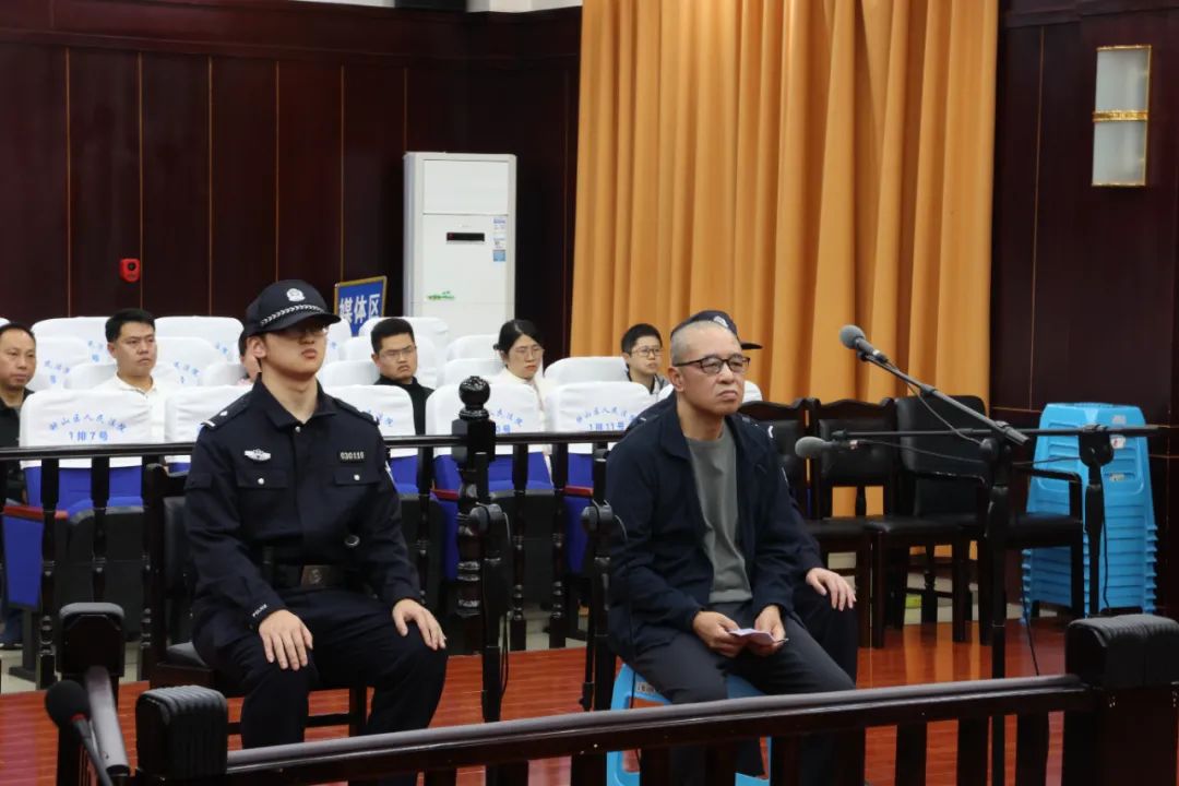 貴州電網(wǎng)原專職董事徐銘受賄、行賄案一審宣判