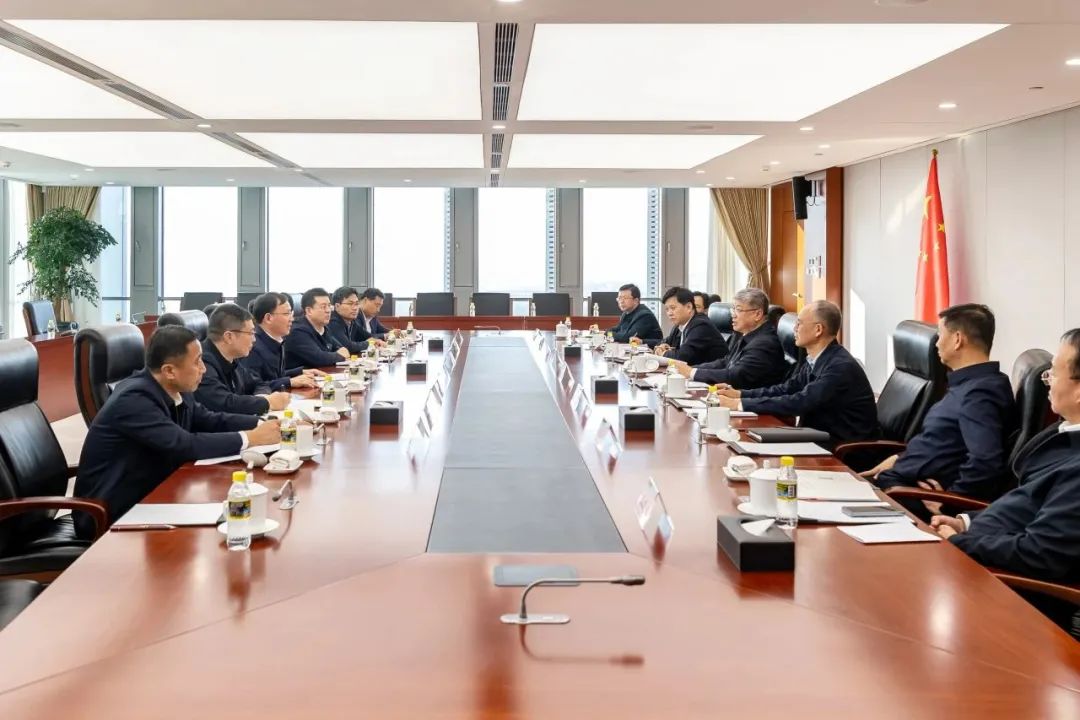 國家能源集團黨組書記、董事長劉國躍與中國大唐黨組副書記、總經(jīng)理張傳江會談