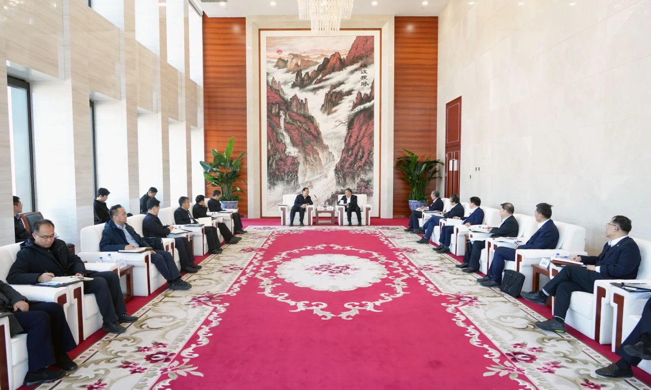 中國能建董事長宋海良、總經(jīng)理倪真與中國南水北調(diào)集團董事長汪安南、總經(jīng)理孫志禹會談