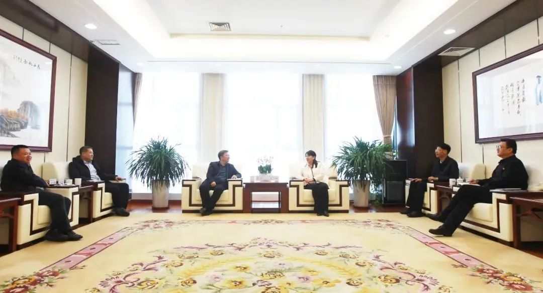 國家電投新疆公司與中國水電四局、中交集團(tuán)、運(yùn)達(dá)股份座談