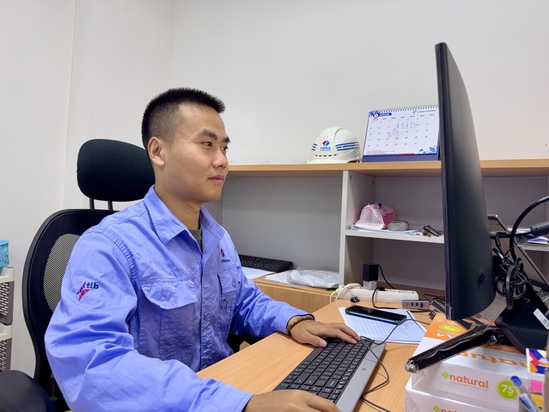 【新春走基層】春節(jié)堅守，點亮異國的奉獻之光