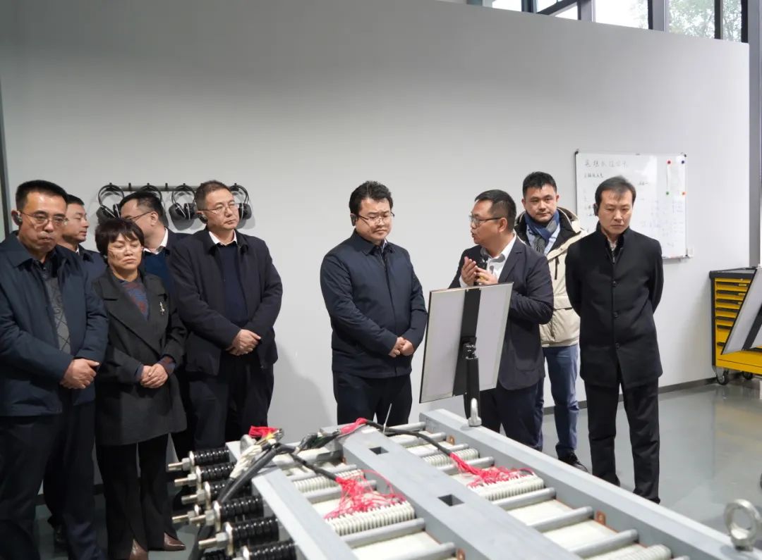 慶陽市委常委、西峰區(qū)委書記孔衛(wèi)濤一行考察寰泰儲能