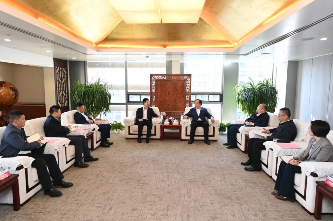 大唐國(guó)際黨委書記、董事長(zhǎng)李凱會(huì)見中建五局黨委書記、董事長(zhǎng)田衛(wèi)國(guó)