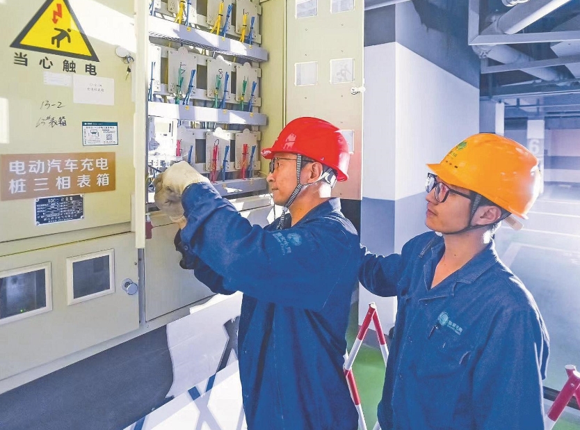于洪波：讓配電網(wǎng)線路“零閃?！? /></a></li>
							    
				<li><a href=